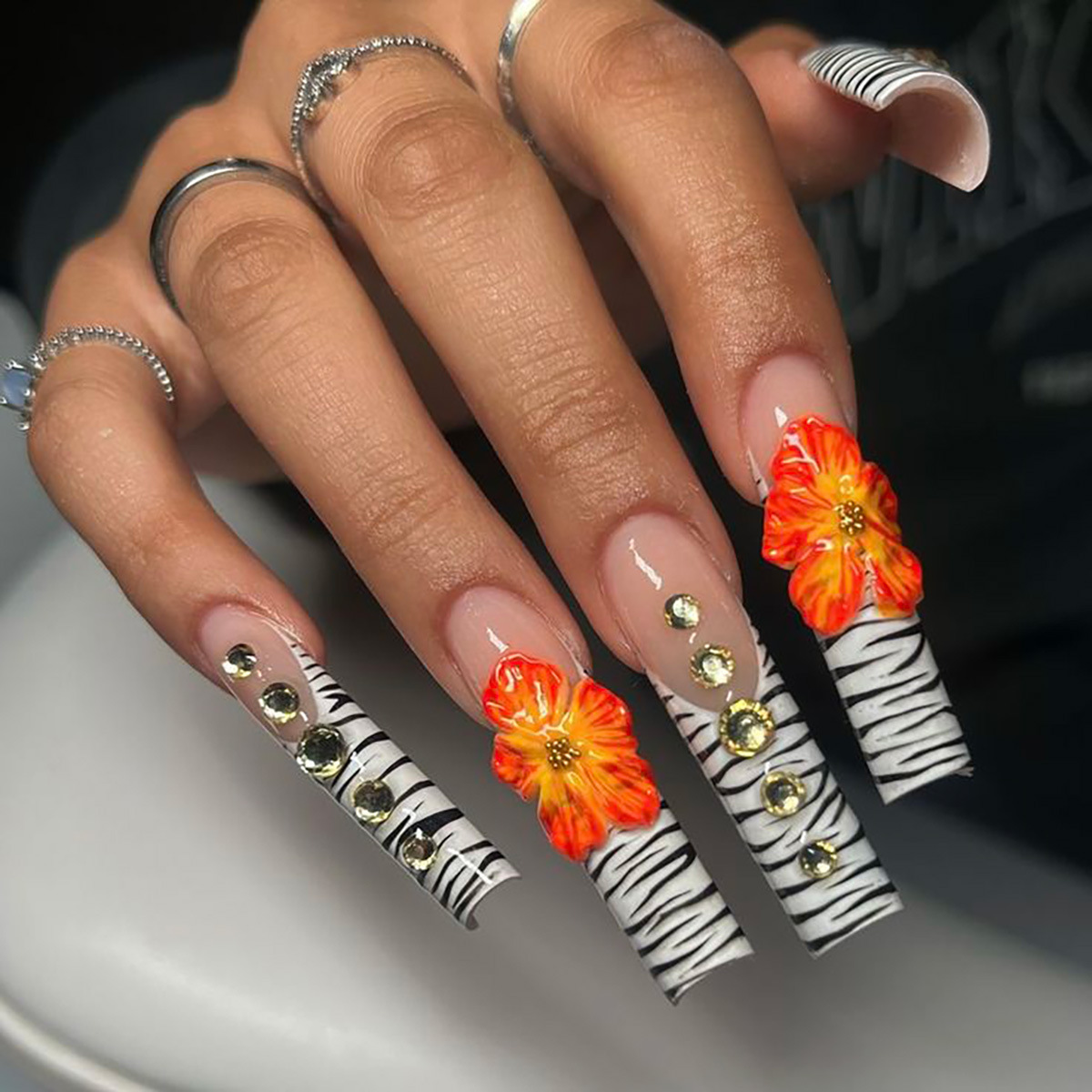 Nail Art French - 24 stuks bloempers op nagels kunstlijnen