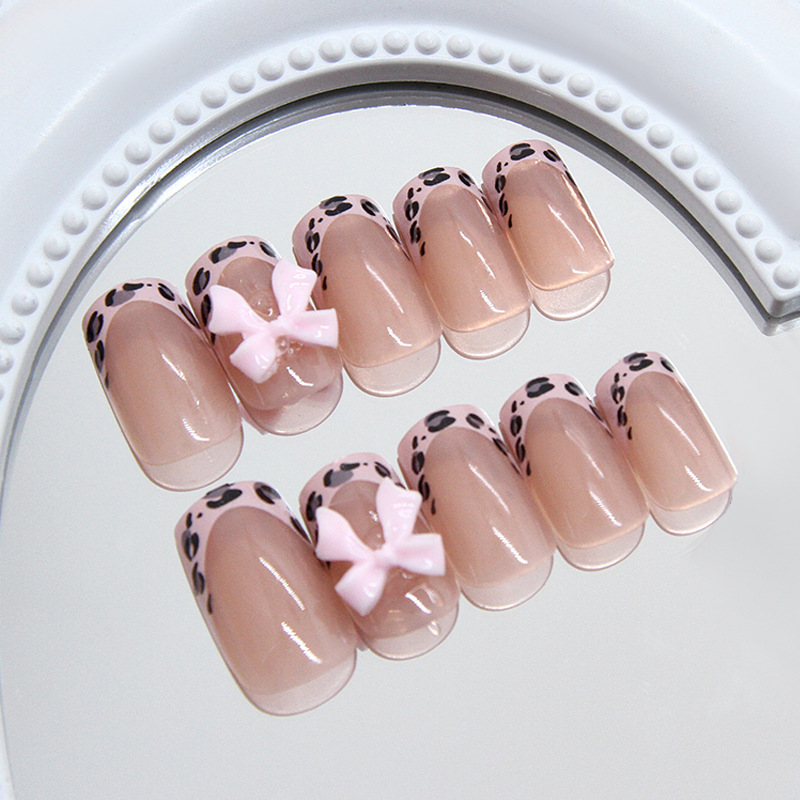Roze luipaardprint Franse tip  - Nail Art Y2K recensie en prijs