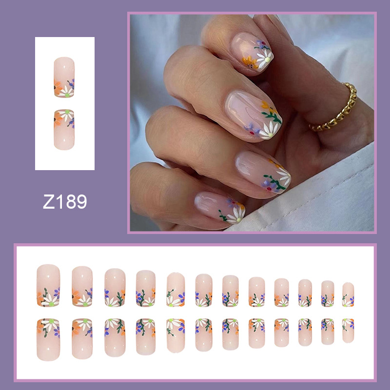 24 middelgrote en lange Europe - Nail Art Y2K recensie en prijs